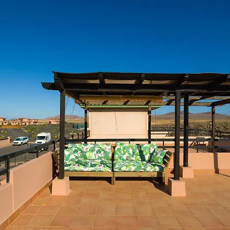 Private Terrace Majanicho Garden - Pool Апартаменты