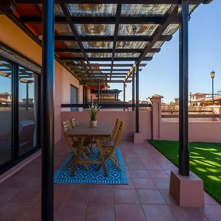 Private Terrace Majanicho Garden - Pool Апартаменты *